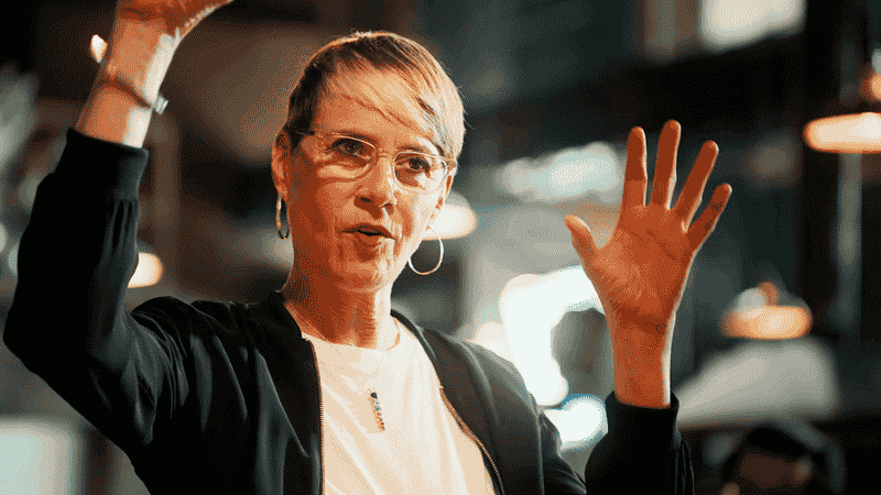 Full Cast of Blown Away Season 4: Contestants, Host & Judges In 2024 Episodes (Photos)