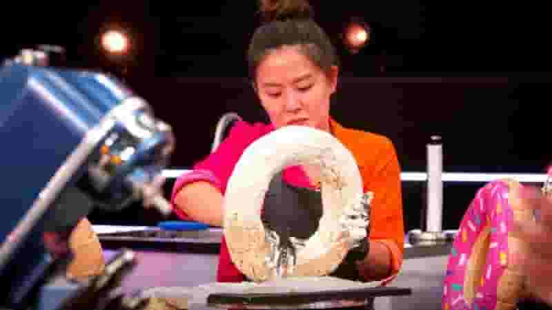 Full Cast of Is It Cake Season 3: All Contestants, Judges & Hosts In New Episodes (Photos)