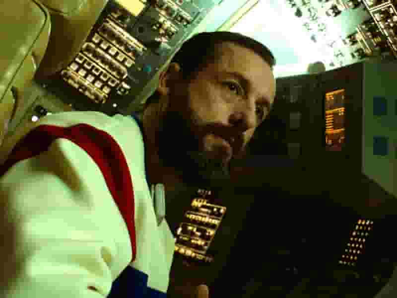 Spaceman Plot Explained: The True Meaning of the Movie