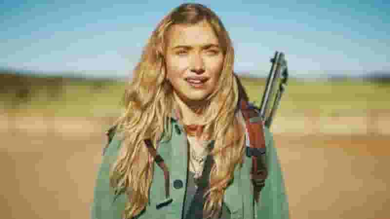Full Cast of Outer Range Season 2 - Every Main Character & Actor Who Appears (Photos)