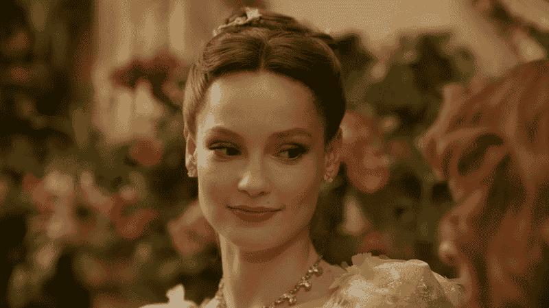 Bridgerton Season 3 Characters' Ages Explained (Penelope, Colin & More)