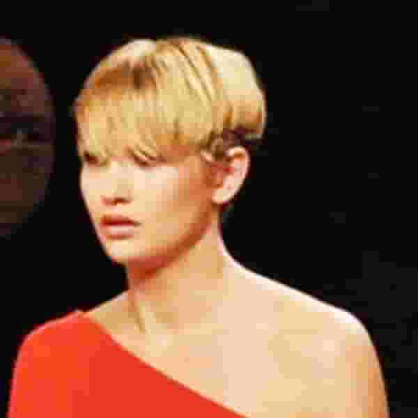 Molly O'Connell's ANTM Haircut & Results: Photos & Details