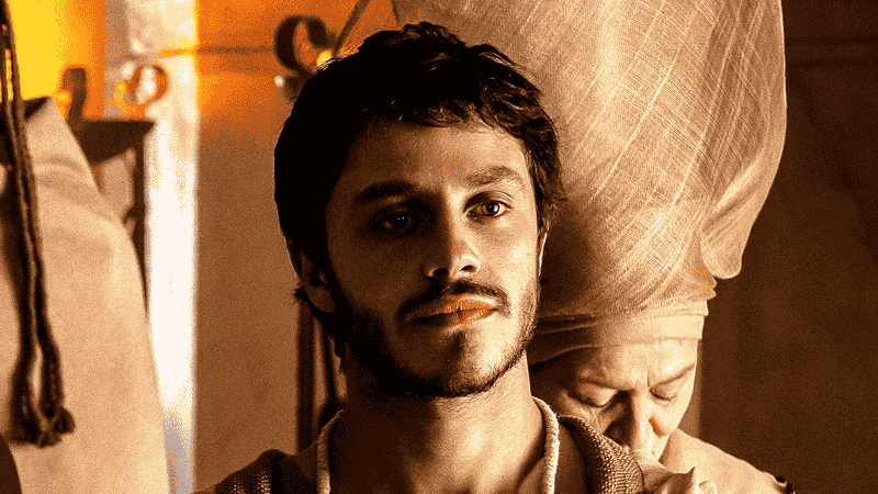 Full Cast of Mary Netflix: Characters & Actors (Photos) - Noa Cohen, Anthony Hopkins & More